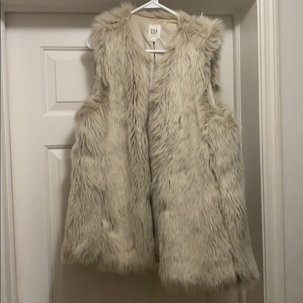 Gap Faux Fur Vest - size M